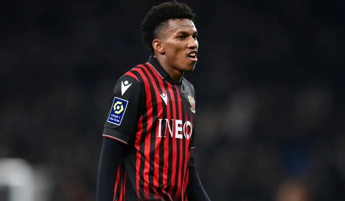 Manchester United eye Boudaoui in late switch transfer