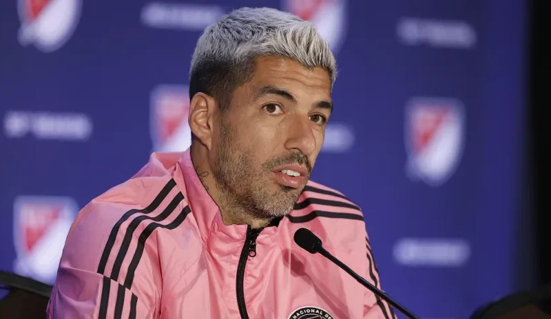 Luis Suarez warns Estevao to keep away from Messi comparisons as Chelsea transfer nears