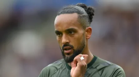 Theo Walcott fears Arsenal made mistake by lacking out on Liam Delap