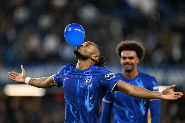 Man United lead race to signal Chelsea ahead Nkunku