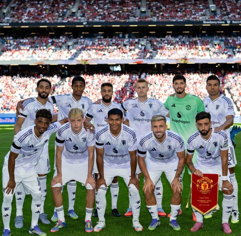 Bruno Fernandes performs host on Manchester United tour-trip flight,  interviews teammates