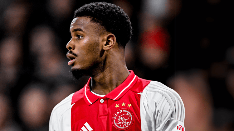 Chelsea step up pursuit of Ajax star Jorrel Hato, the defender solely desires Stamford Bridge transfer