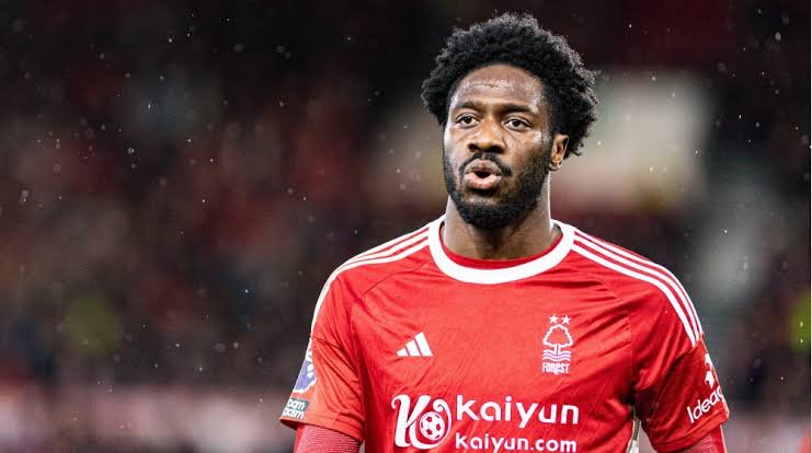 Nottingham Forest defender Aina commits three years at Metropolis Floor