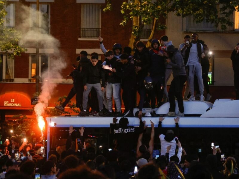Police use tear gasoline on followers in ugly scenes outdoors Parc des Princes throughout Paris Saint-Germain vs Arsenal