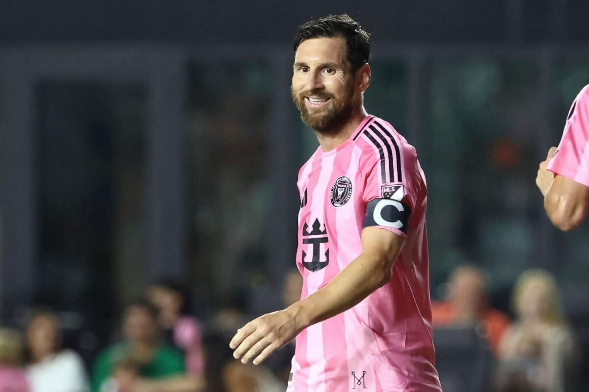 Lionel Messi extends MLS document along with his FIFTH consecutive brace