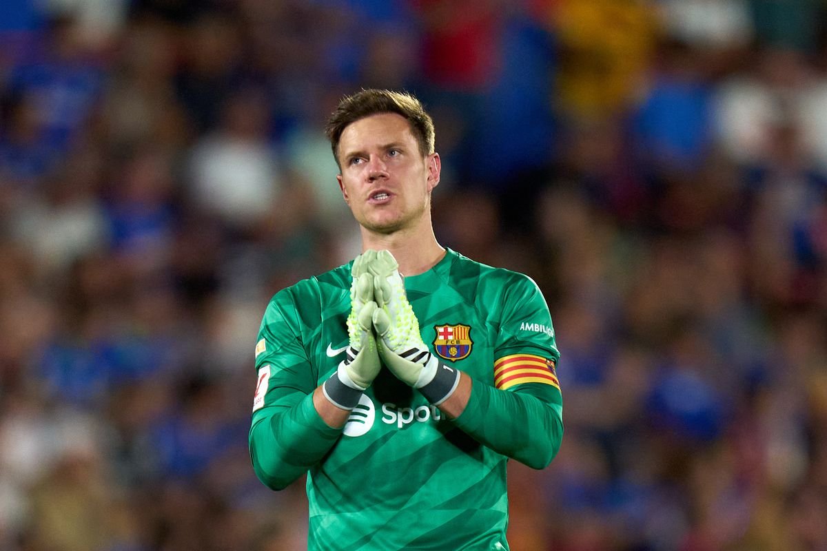 Barcelona and Ter Stegen reunite with captaincy band