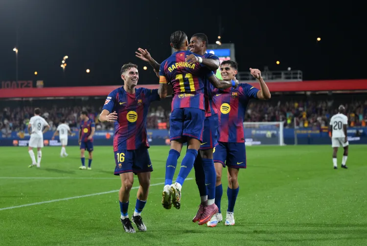 Barcelona followers response as Hansi Flick’s males trash Valencia 6-0 in La Liga – Softfootball