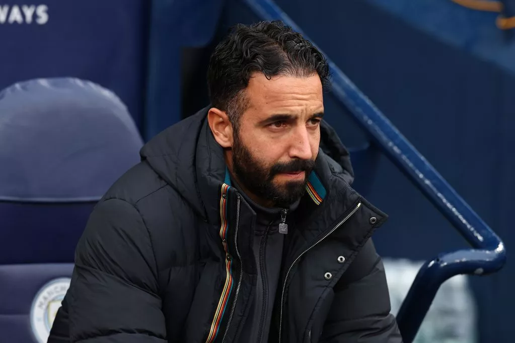 Rúben Amorim Backs Zirkzee and Mainoo Amid Manchester United Choice Debate – Softfootball