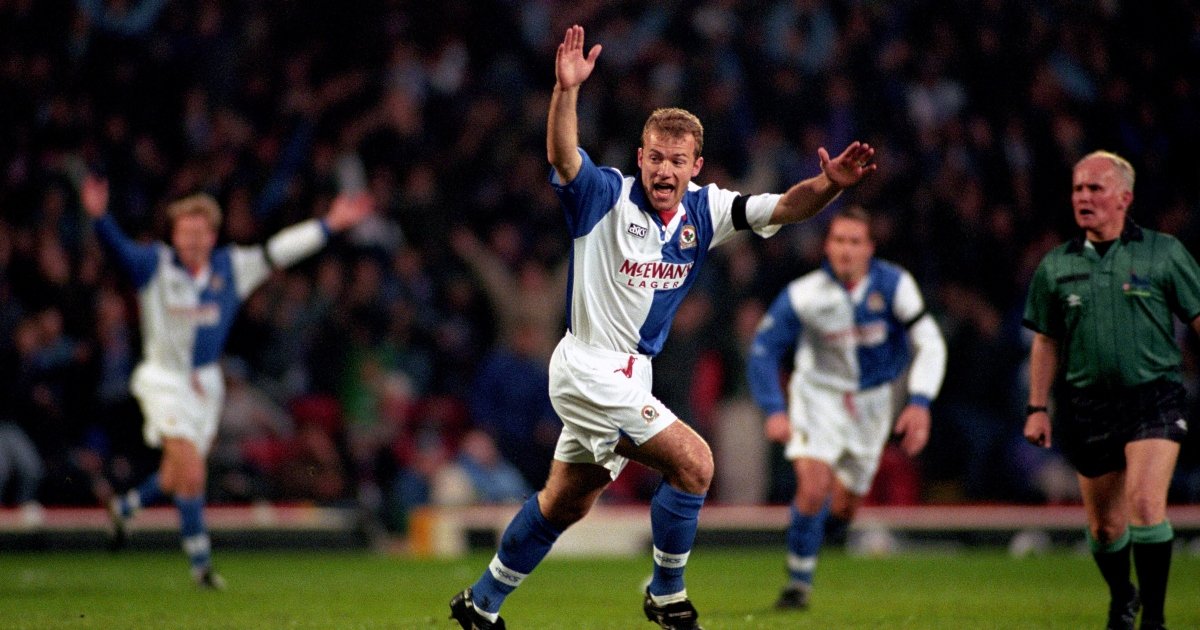 Title the highest goalscorer from each season