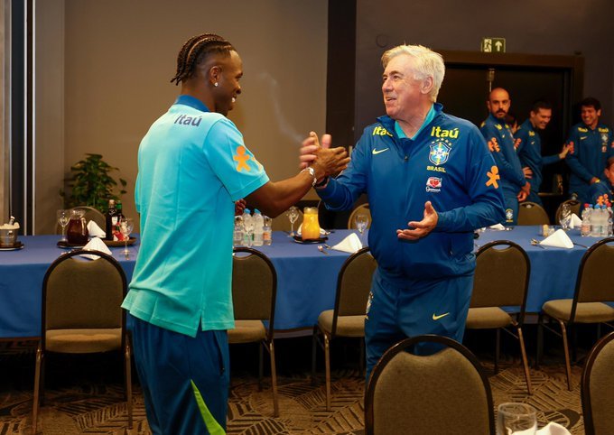 Vinícius Jr Hails Ancelotti’s Magic Contact as Brazil Eyes 2026 World Cup Glory – Softfootball