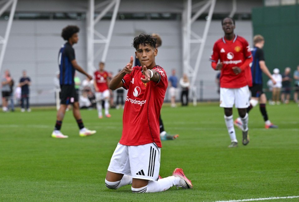 Manchester United wonderkid exhibits off insane expertise and is already tearing up Below-18 Premier League
