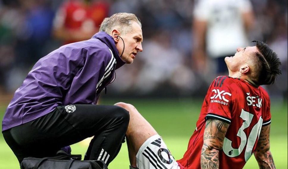 Manchester United Await Replace on Benjamin Šeško Knee Harm After Tottenham Draw – Softfootball