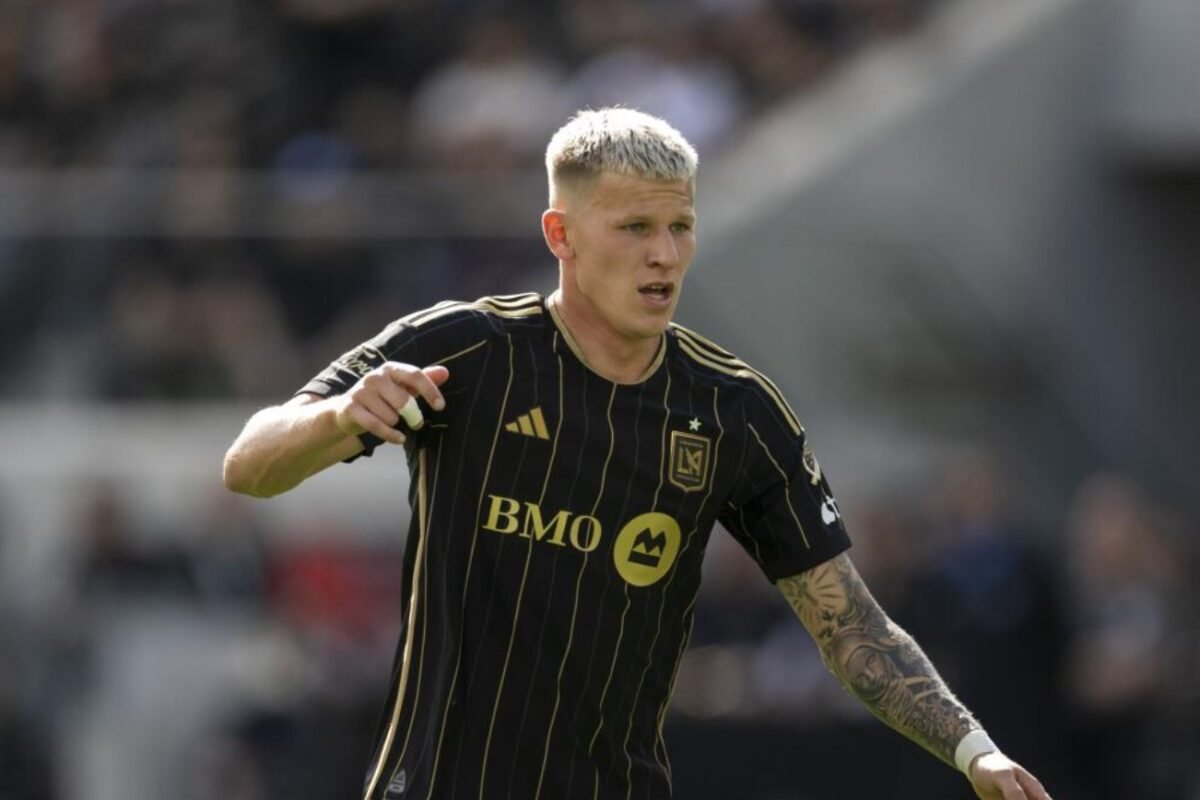 Former Leeds United star Mateusz Bogusz secures new agent forward of subsequent transfer – Softfootball