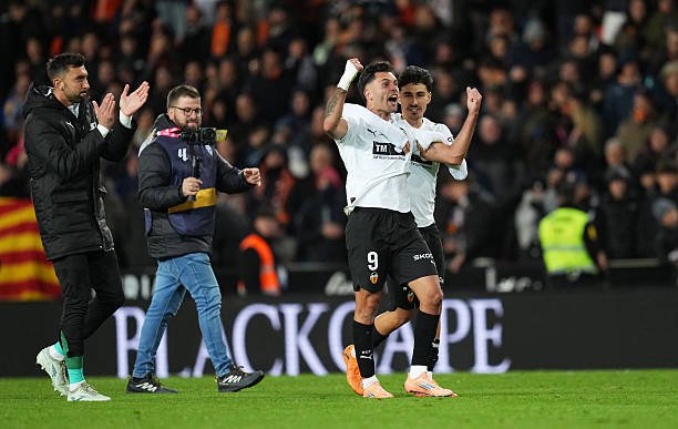 Hugo Duro’s Outrageous Bicycle Kick Lifts Valencia to Derby Win towards Levante – Softfootball