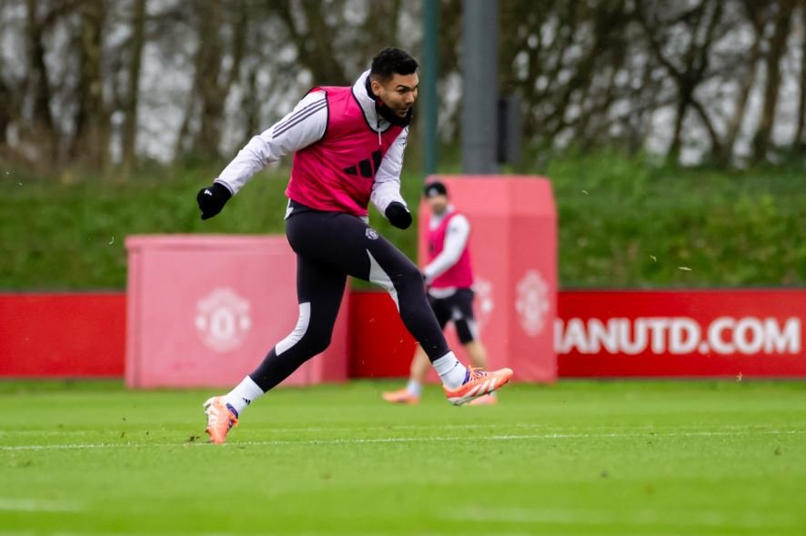 Manchester United gamers follow taking pictures forward of Aston Villa match – Softfootball