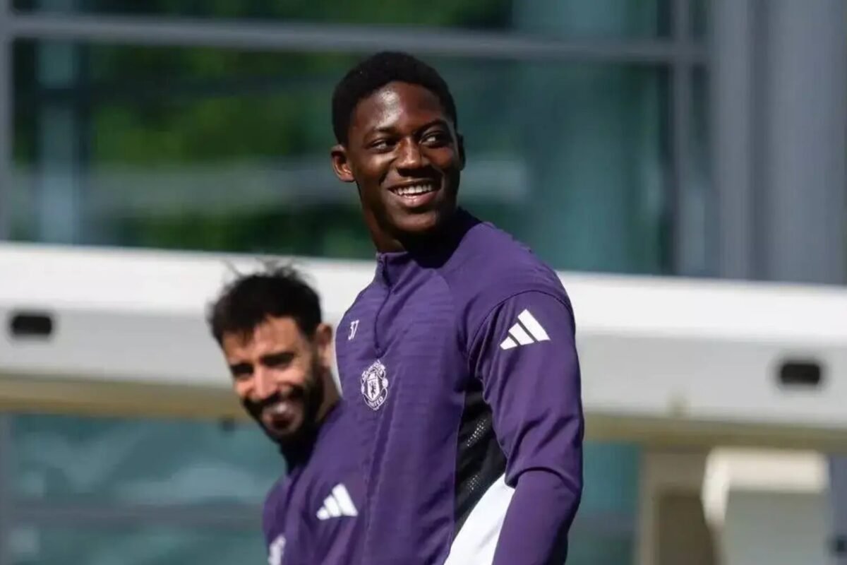 Kobbie Mainoo again in coaching for Manchester United forward of Burnley conflict – Softfootball