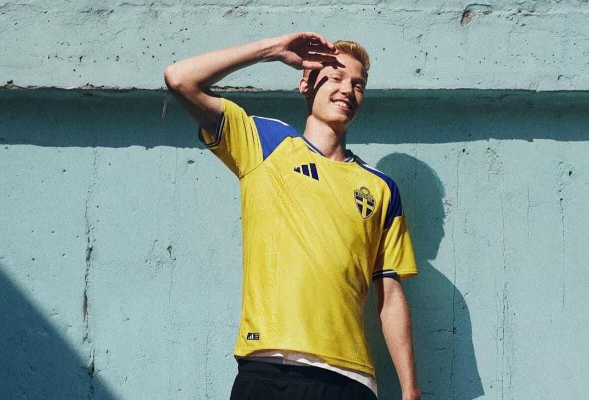 Premier League Giants Circle Hugo Larsson as Switch Battle Heats Up – Softfootball