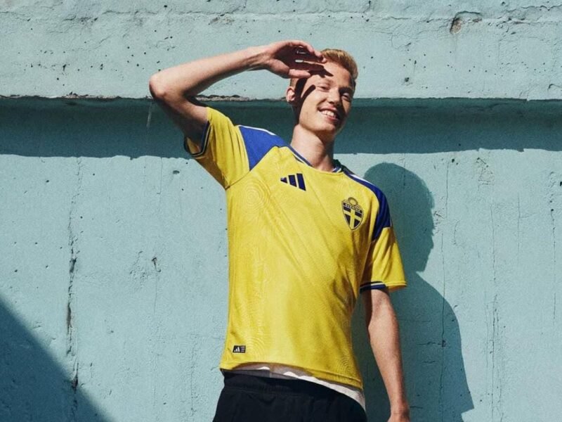 Premier League Giants Circle Hugo Larsson as Switch Battle Heats Up – Softfootball