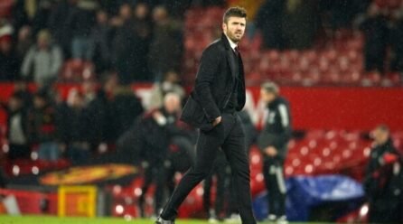 United Legends Urge Warning Over Carrick Appointment After Newcastle Defeat – Softfootball