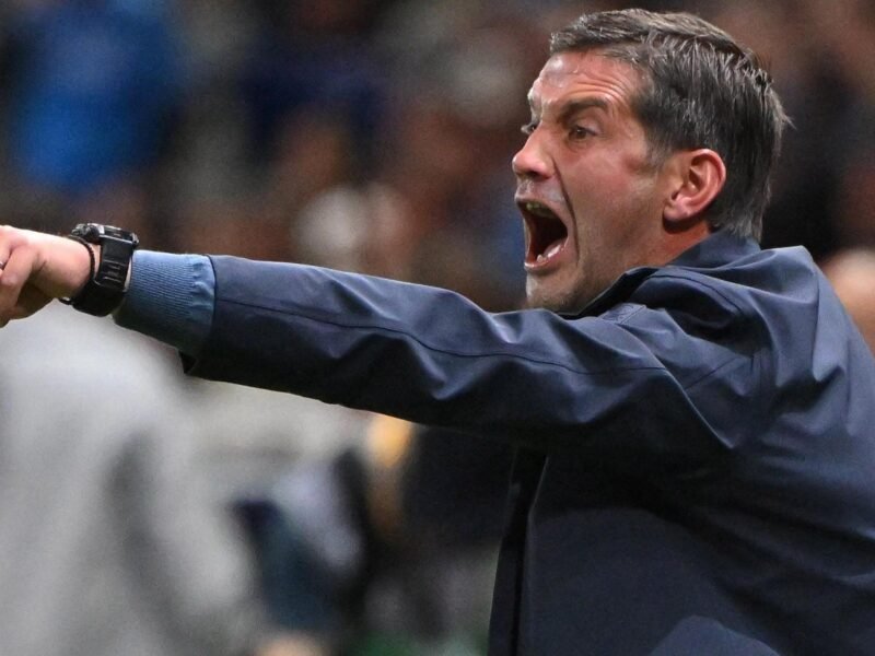 Chivu Hits Again at Critics as Inter Deal with Cagliari Conflict – Softfootball