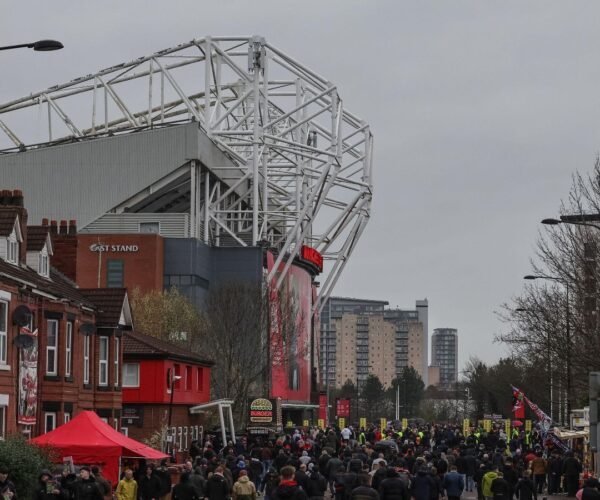 Man Utd & Man Metropolis bookend rating of season ticket worth rises