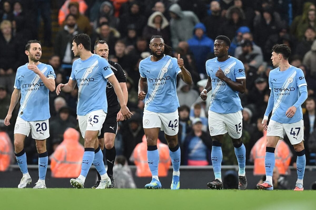 Manchester Metropolis Thrash Palace to Maintain Title Strain on Arsenal – Softfootball