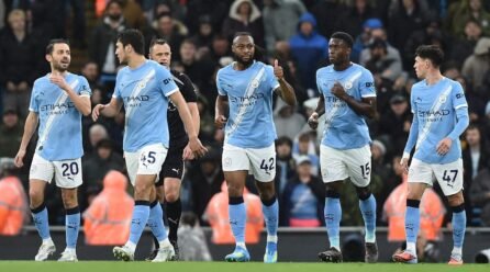 Manchester Metropolis Thrash Palace to Maintain Title Strain on Arsenal – Softfootball