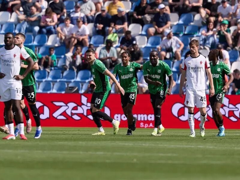 AC Milan fell to a 2-0 defeat in opposition to Sassuolo after Tomori’s early pink card – Softfootball