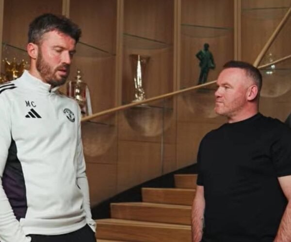 Carrick Sends Calm Message After Manchester United Return – Softfootball