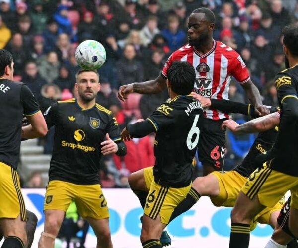 Manchester United Followers Fume After Goalless Draw In opposition to Sunderland – Softfootball