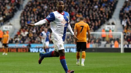 Identify each Canadian to have performed within the Premier League