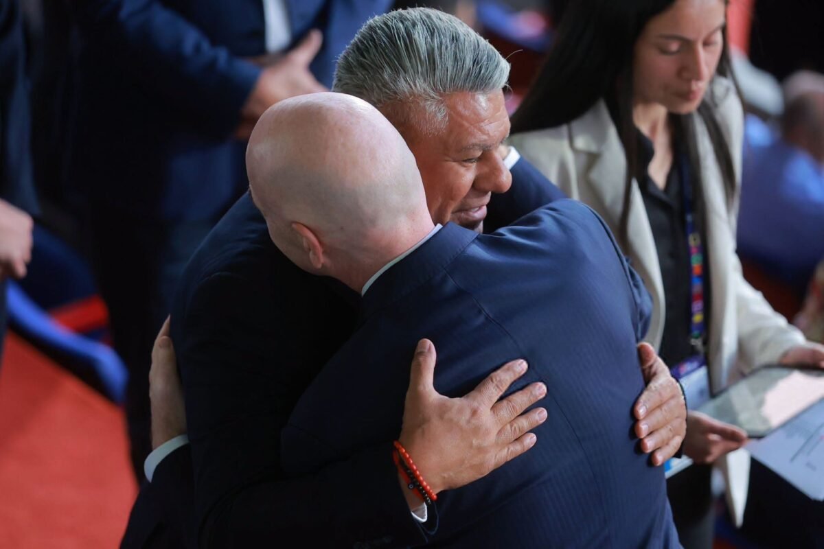 Infantino Congratulates Claudio Tapia Regardless of Argentina’s 2026 World Cup Remaining Defeat – Softfootball