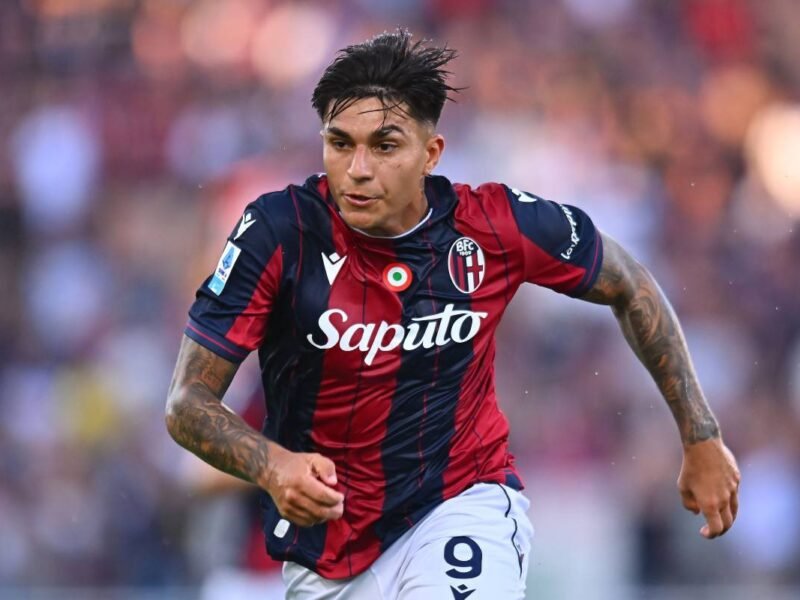 Roma Shut In on Bologna Striker Santi Castro – Softfootball