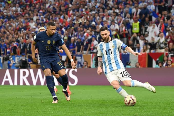 Mbappé Strikes One Purpose Behind Messi’s World Cup Document – Softfootball