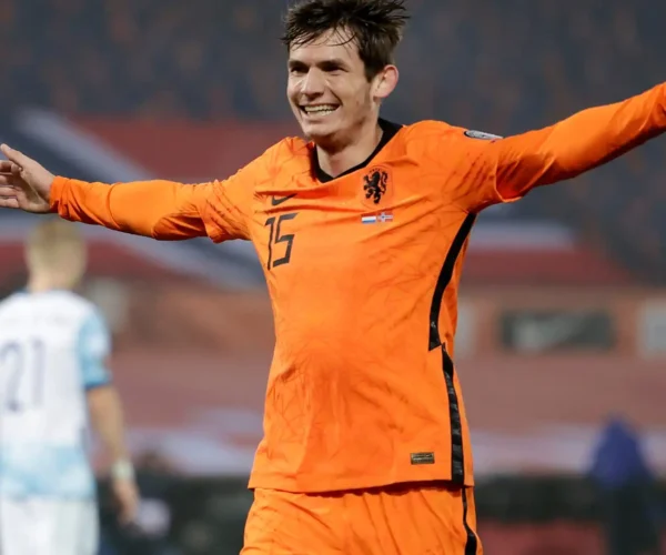 Roma Agree Deal to Signal Atalanta Captain Marten de Roon