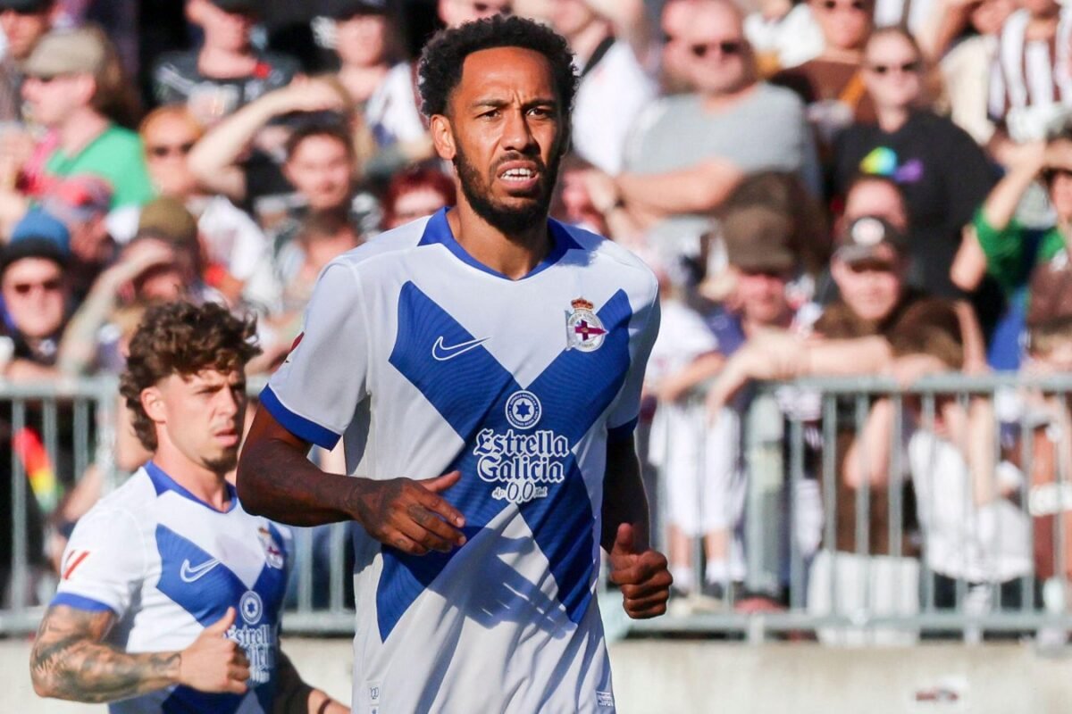 Aubameyang’s brilliantly weird profession continues with Deportivo golazo