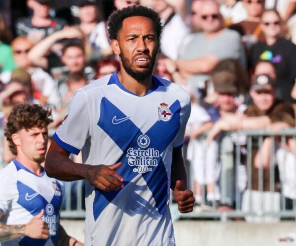 Aubameyang’s brilliantly weird profession continues with Deportivo golazo