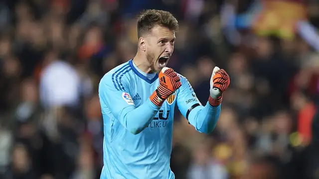 Juventus Agree Deal to Re Signal Neto After Kamil Grabara Damage