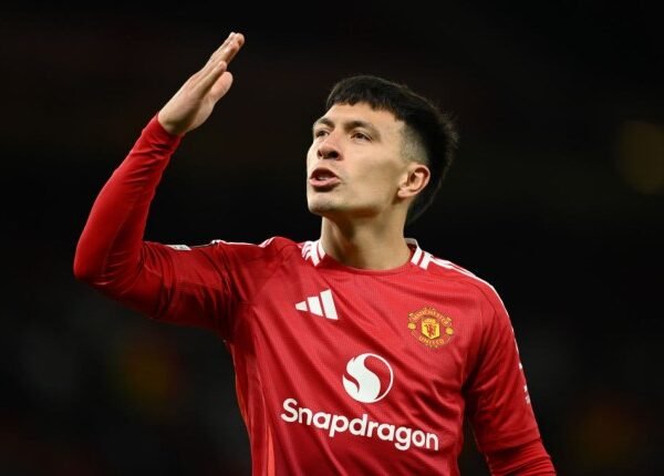 Lisandro Martinez Calls for Extra Signings as Man United Disaster Deepens